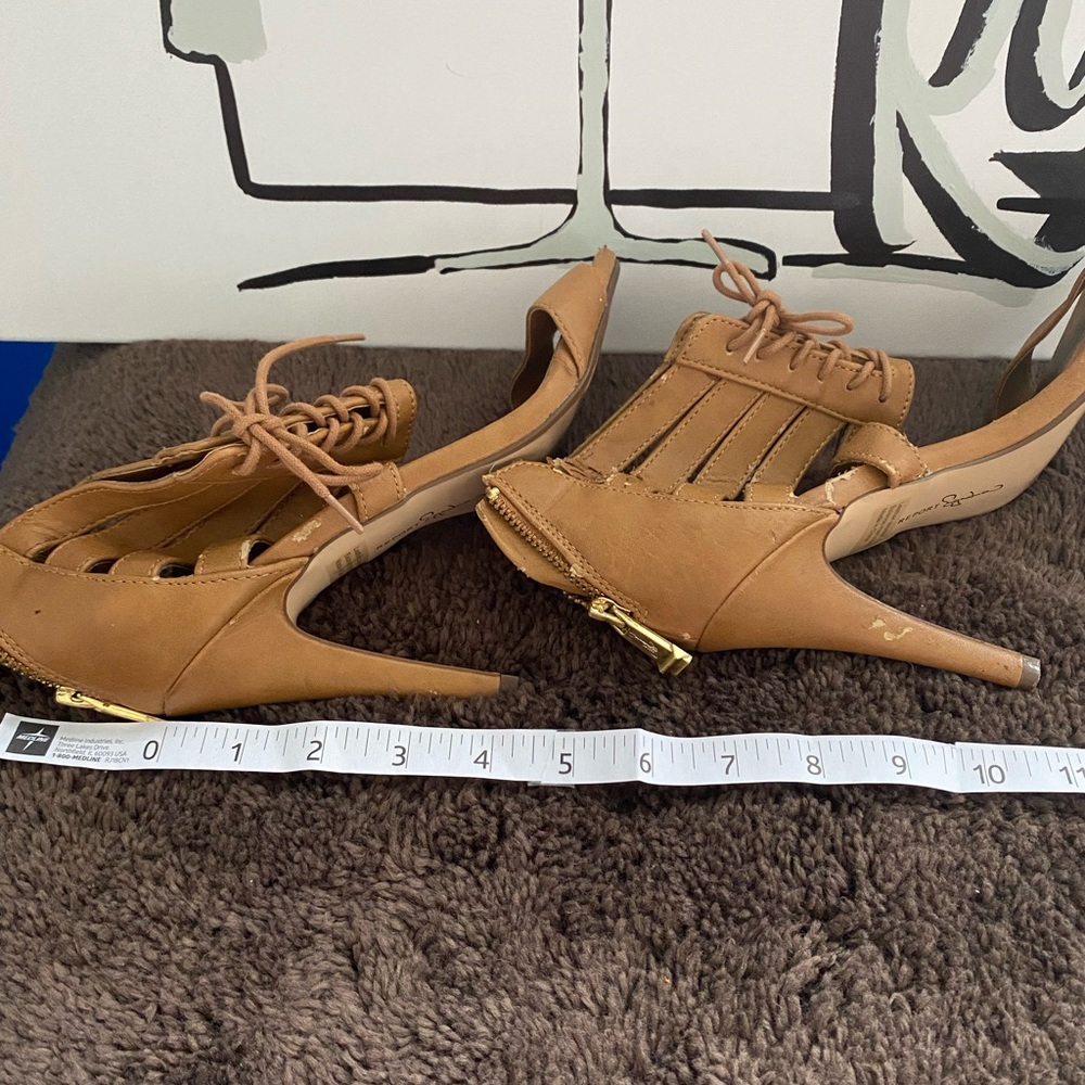 Heels - Picture 2 of 4